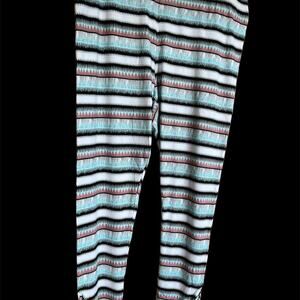 Liv & Piper Leggings, detail criss cross at ankles. Multi-color, women's 2XL